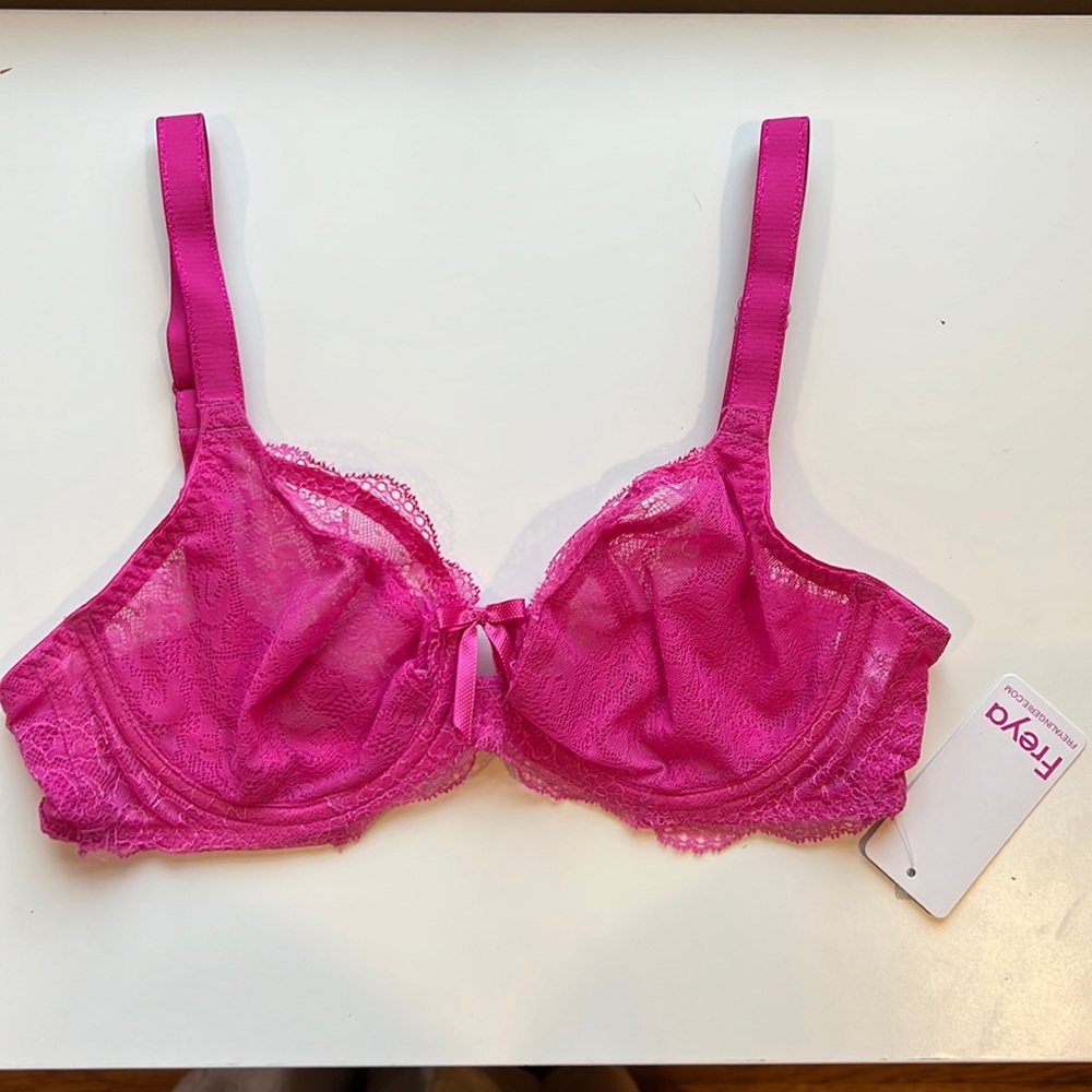 NWT Freya Fancies Lace Bra Size 30DD